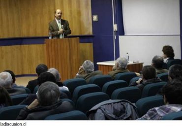 CRHIAM patrocina conferencia “Ciencia para el Desarrollo: ¿Qué camino para Chile”, dictada por el presidente de CNID