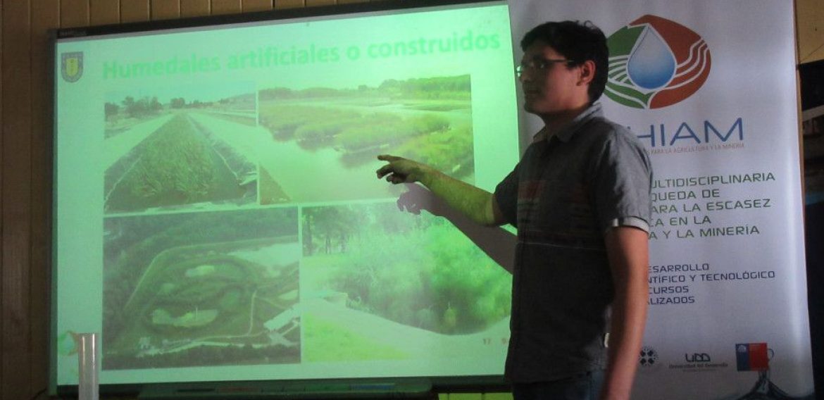 CRHIAM se suma a la iniciativa “1000 científico, 1000 aulas” llevando la ciencia y la tecnología a los establecimientos educacionales