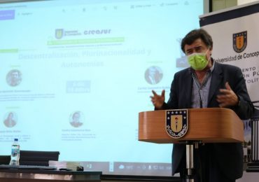 Investigadores CRHIAM se reunieron con futuro ministro de Agricultura para tratar crisis hídrica