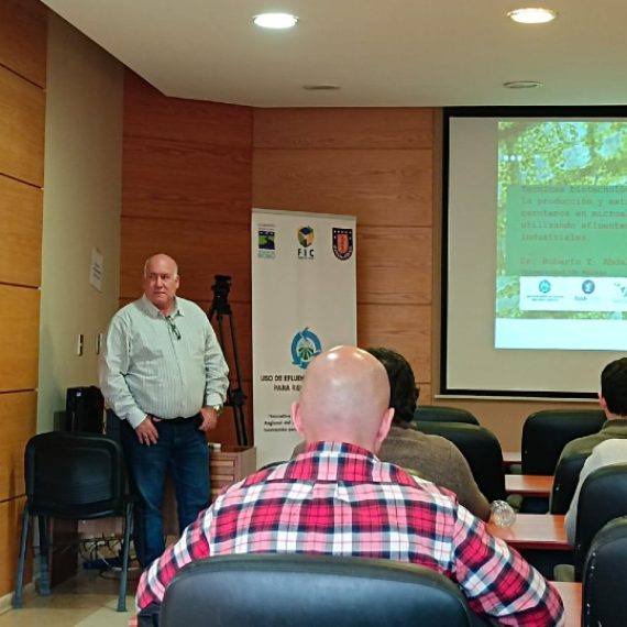 Dr. Roberto Abdala destaca la reutilización de efluentes industriales en la producción de carotenos en microalgas