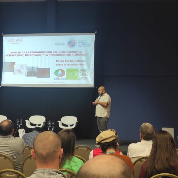 Investigador de CRHIAM aborda impacto de contaminación del suelo en la producción de alimentos en el Congreso CLACS 2023