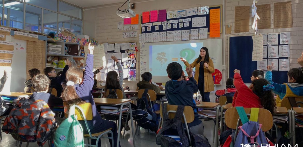 Estudiantes de doctorado realizan charla sobre huella hídrica para alumnos de 4to básico