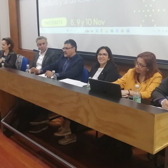 La Dra. Gladys Vidal destaca la importancia de la colaboración en la ciencia chilena en la Mesa de Diálogo de COES
