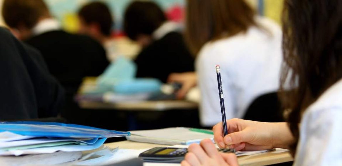 CRHIAM abre el periodo de recepción de antecedentes beca tesis de pregrado