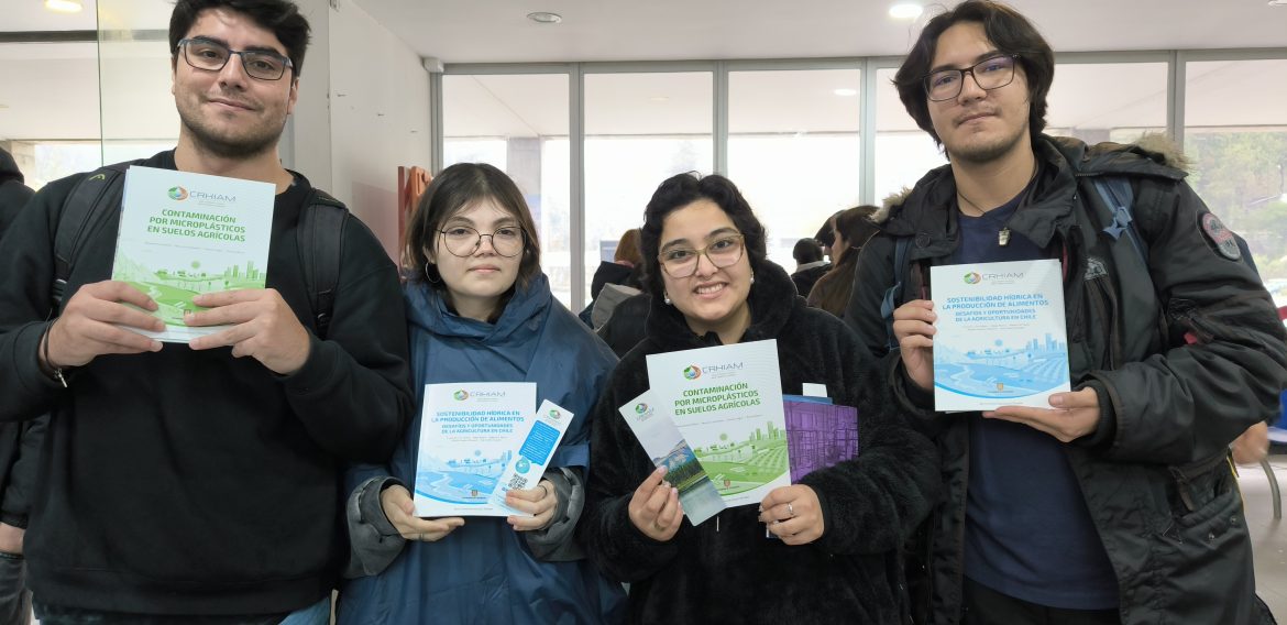 Divulgación científica y conciencia ambiental: CRHIAM presente en el Día de la Tierra en la UdeC
