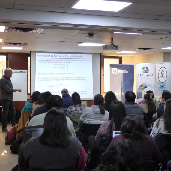 Curso sobre técnicas de hidrología isotópica convocó a más de 40 profesionales y estudiantes en Santiago