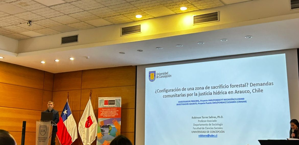 Conflictos del agua y sociedad: Investigador CRHIAM participó en seminario que abordó conflictos hidrosociales